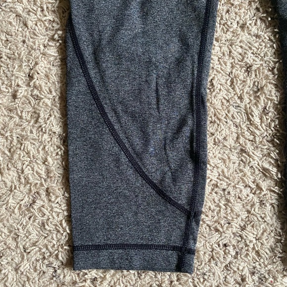 Athleta Heather Grey 3/4 Length Leggings - Picture 2 of 6